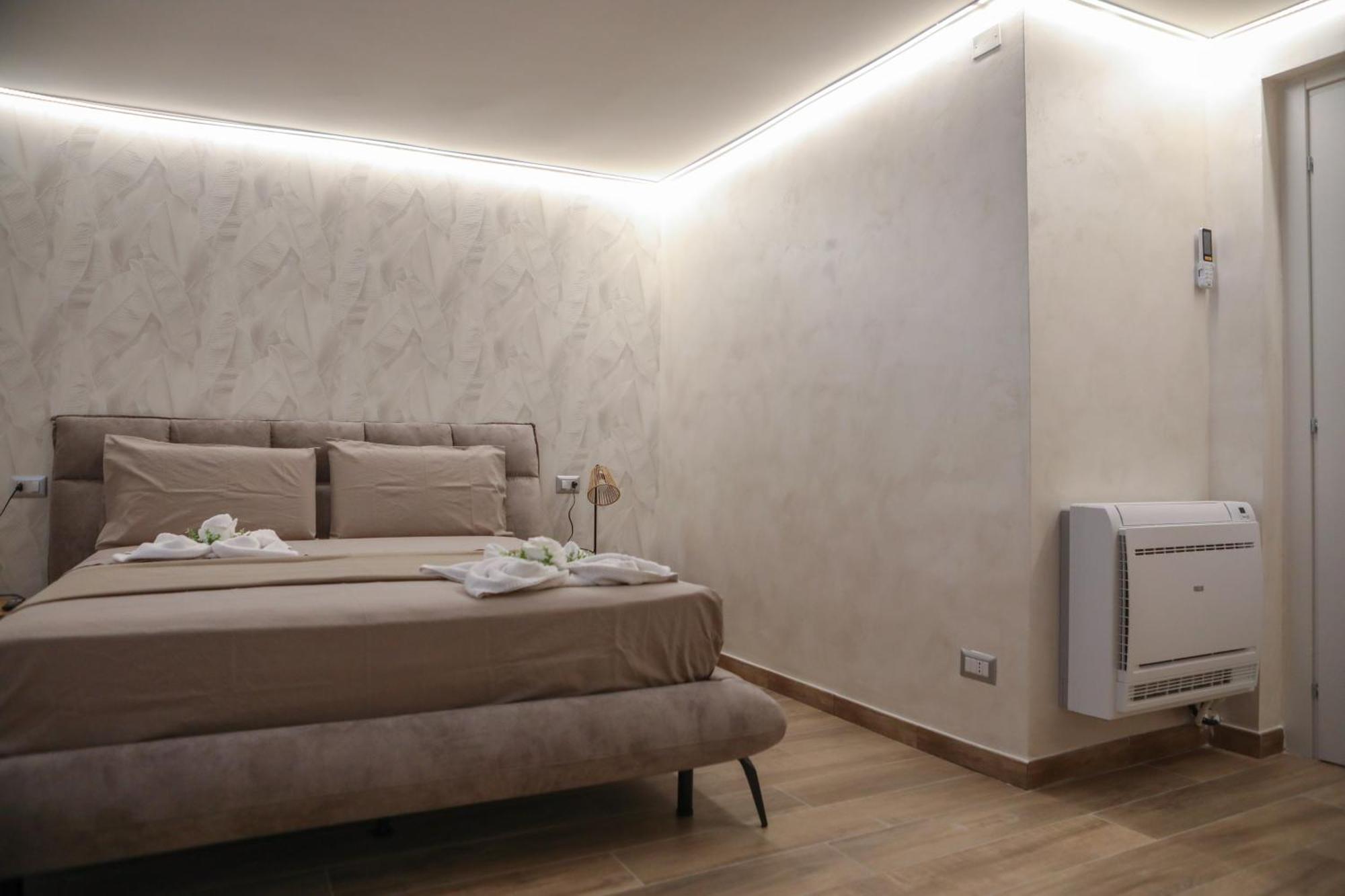 Luxury Regina 14 * Bari